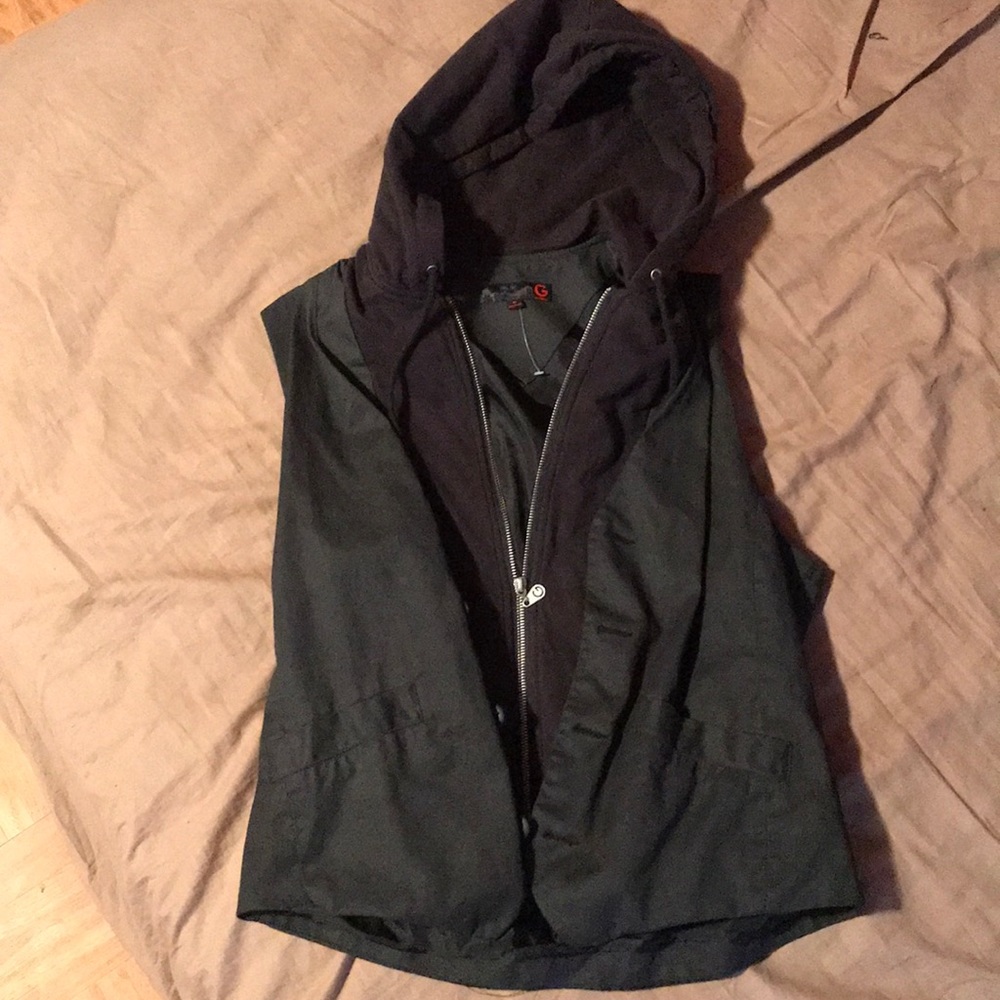 Black guess vest